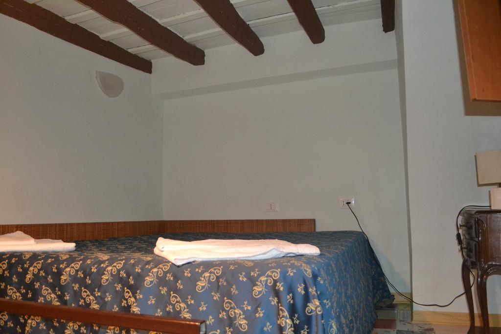 Suites Imperiali Guest House Róma Kültér fotó